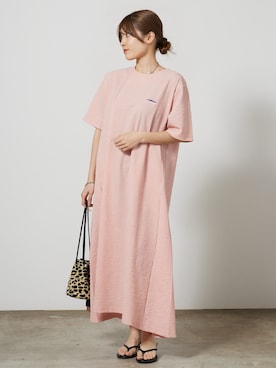 「THOUSAND MILE（サウザンドマイル）のTHOUSAND MILE/サウザンドマイル SHORT SLEEVE OP SEERSUCKER STRIPE シアサッカー ストライプ柄 ロゴ刺繍 ワンピース 2026年春夏（ワンピース、オレンジ系）」を使った、萌笑さん（レディース・157cm）の春コーディネート