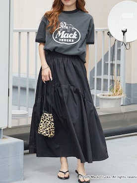 「GOOD ROCK SPEED（グッドロックスピード）のGOOD ROCK SPEED/グッドロックスピード BULLDOG LOGO RINGER T-SHIRT 半袖Tシャツ 2026年春夏（Tシャツ/カットソー、グレー系）」を使った、萌笑さん（レディース・157cm）の春コーディネート