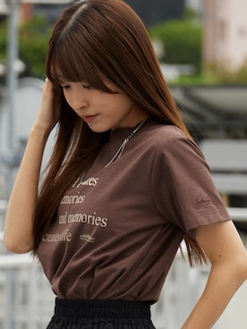 「THOUSAND MILE（サウザンドマイル）のTHOUSAND MILE/サウザンドマイル SHORT SLEEVE COMPACT PRINT T-SHIRT 2026年春夏（Tシャツ/カットソー、ブラウン系）」を使った、萌笑さん（レディース・157cm）の春コーディネート