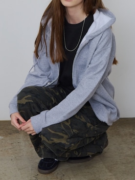 「CROSS & STITCH（クロスステッチ）のアイテム」を使った、萌笑さん（レディース・157cm）の秋コーディネート