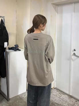 「FOG ESSENTIALS（エフオージーエッセンシャルズ）のFOG ESSENTIALS/エッセンシャルズ BACK LOGO LS TEE バックロゴロングスリーブTシャツ（Tシャツ/カットソー、ベージュ系）」を使った、萌笑さん（レディース・157cm）の春コーディネート