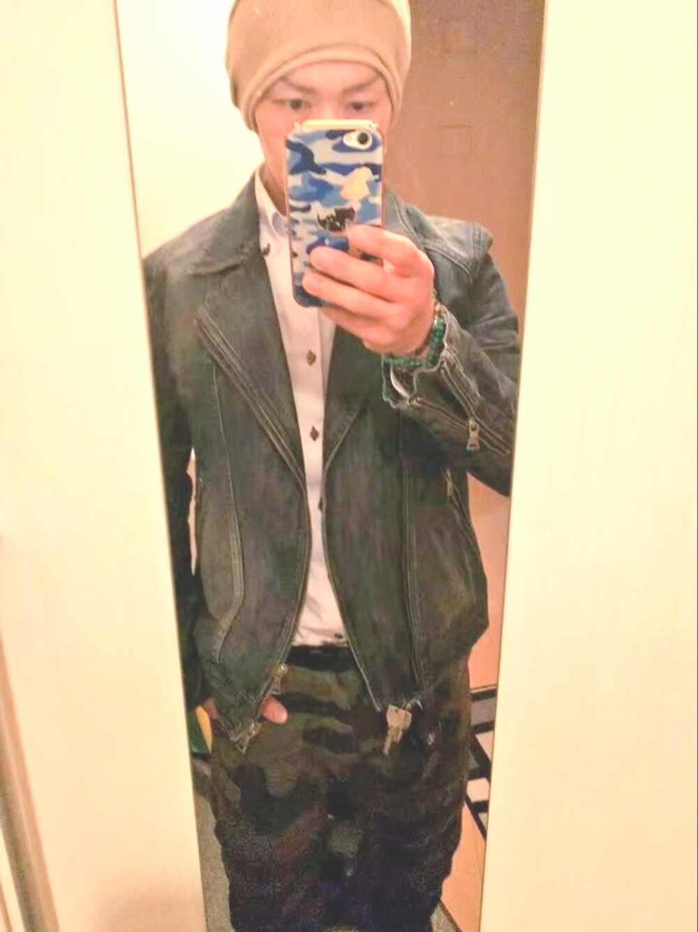 BURBERRY BLACK LABELのデニムジャケットを使った人気ファッション