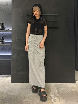 「ショート丈トップス」｜「アイテム（サンダル）」を使った、藤川陽さん（レディース・162cm）の夏コーディネート