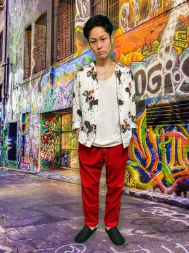 ゴールド系のアイテムを使った 派手パンツ の人気ファッションコーディネート Wear