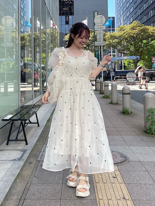 SNSで大バズり中！】ハート刺繍羽織ワンピース 1041090160
