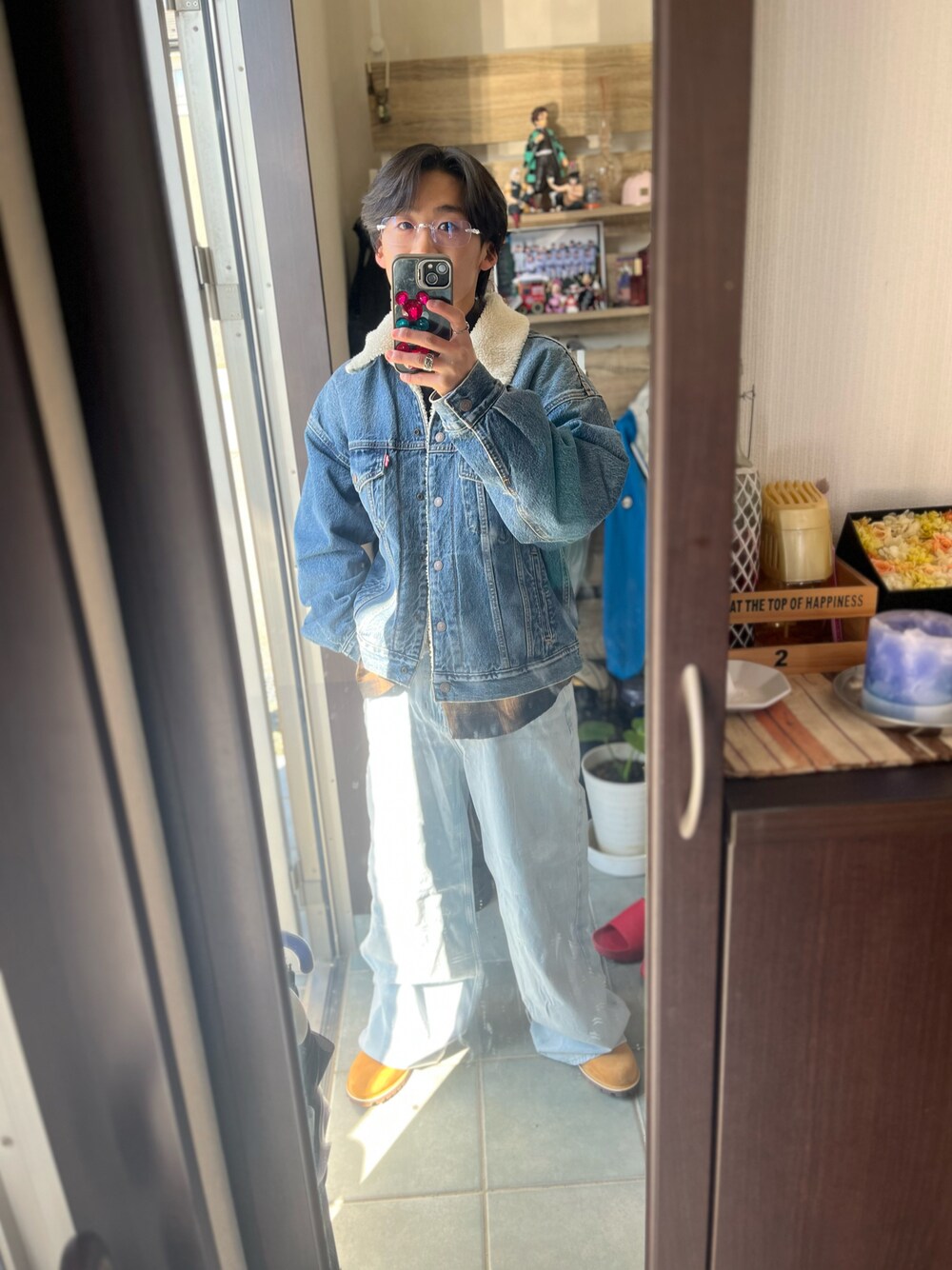 「Levi'sの【Levi’s/リーバイス】ワイドシルエット 裏ボア デニムジャケット/Gジャン/ TYPE3 SHERPA TRUCKER JACKET（デニムジャケット、ブルー系）」を使った、junjunjun0529さん（メンズ・166cm）の春コーディネートの1枚目の写真