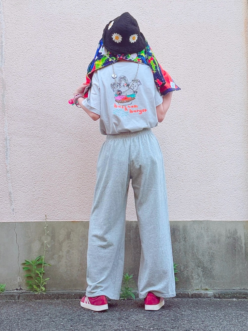 niko andのアイテムを使った「ライブTシャツ」の人気ファッション