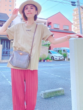 「KBF（ケイビーエフ）のスモールロゴTEE（Tシャツ/カットソー）」を使った、yuiteetoyolさん（レディース・160cm）の夏コーディネート