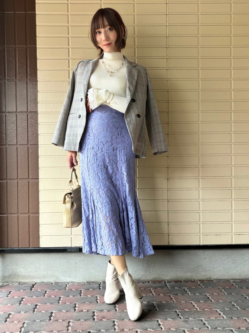 花柄レースマーメイドスカートを使った人気ファッション