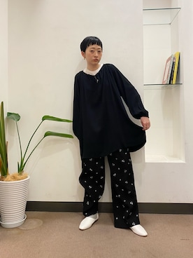 「URBAN RESEARCH DOORS（アーバンリサーチドアーズ）のアイテム（シャツ/ブラウス、ブラック系）」を使った、ほみさん（レディース・154cm）の春コーディネート