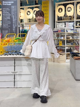 「LOWRYS FARM（ローリーズファーム）のベロアカップキャミ 1048913（キャミソール、グレー系）」を使った、nanakoさん（レディース・156cm）の秋コーディネート