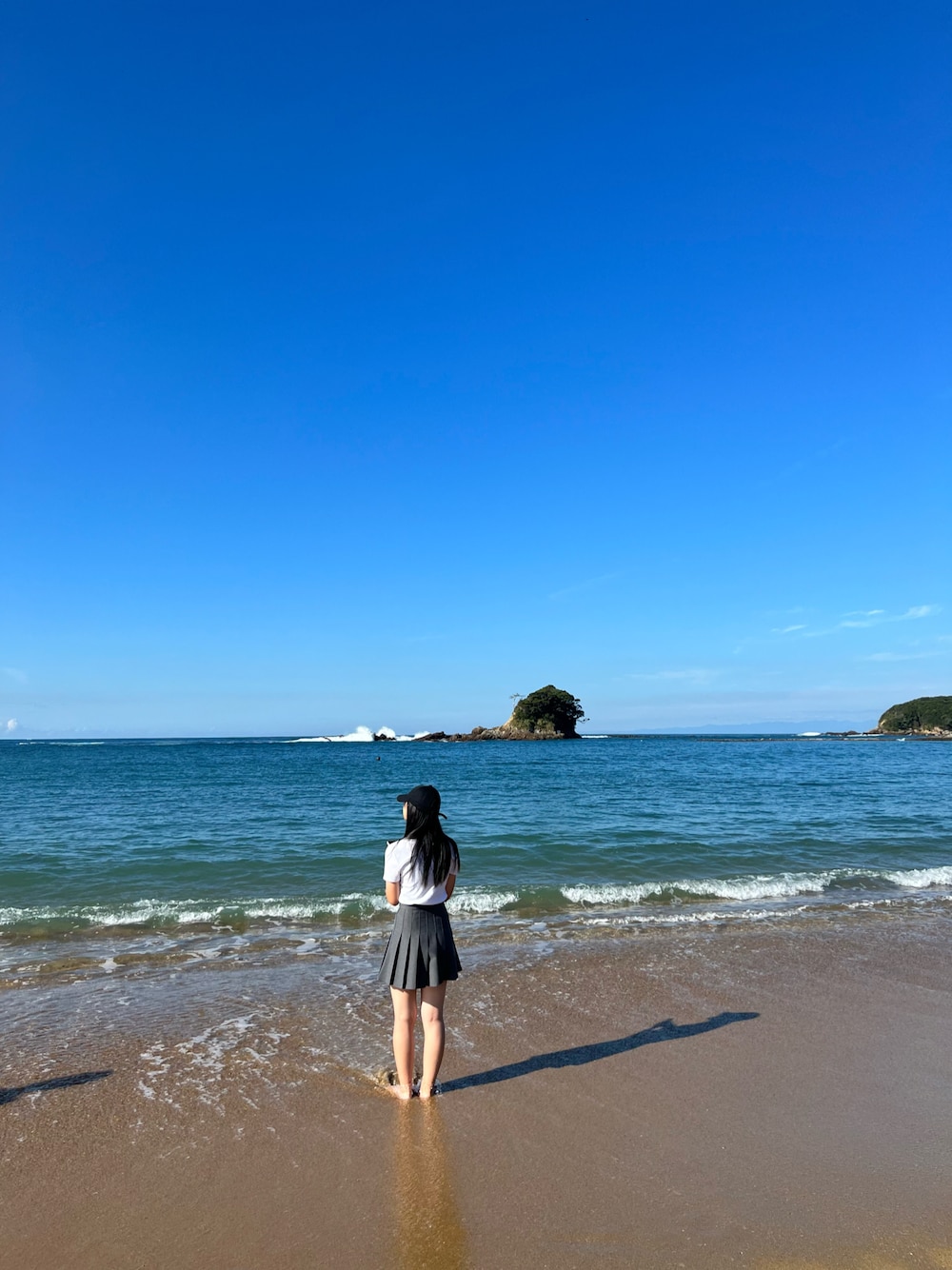 「海コーデ、休日コーデ」｜「ZARAのアイテム（Tシャツ/カットソー、ホワイト系）」を使った、mieuxさん（レディース・160cm）の秋コーディネートの1枚目の写真