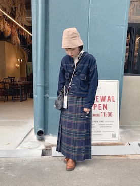 「パラブーツ」｜「アイテム（PC・スマホグッズ/家電）」を使った、KIMさん（レディース・160cm）の秋コーディネート