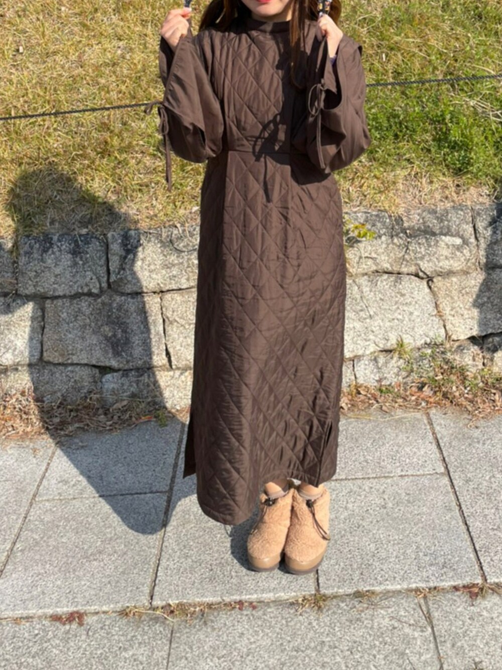 「i_am、キルティングワンピース」｜「I_amのvintage like quilting ops（ワンピース、ブラウン系）」を使った、🌝さん（レディース・161cm）の冬コーディネートの1枚目の写真
