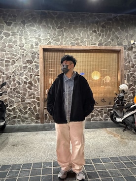 「Lee（リー）のアイテム」を使った、Barry Wangさん（メンズ・165cm）の冬コーディネート