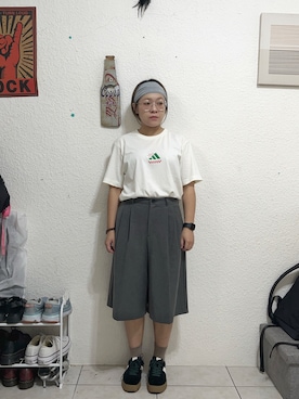 「GU（ジーユー）のアイテム（スニーカー）」を使った、Yanさん（レディース・155cm）の秋コーディネート