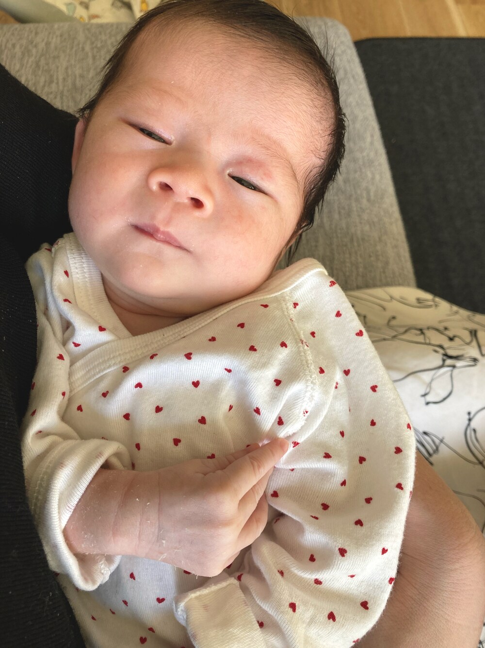 「ロンパース、プチバトー、プチバトー(PETIT BATEAU)、新生児、女の子、0か月」｜「PETIT BATEAUのアイテム（ロンパース、ホワイト系）」を使った、h_____kさん（キッズ・60cm）の夏コーディネートの1枚目の写真