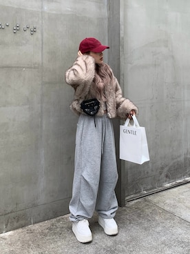 「アイテム（スウェットパンツ）」を使った、mayu さん（レディース・153cm）の冬コーディネート