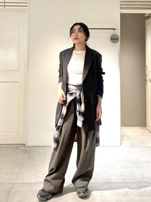 ウールタックワイドパンツ / セットアップ対応（スラックス）｜SALON