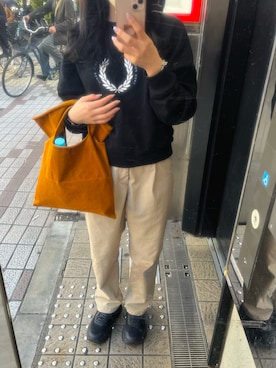 「アイテム（チノパンツ）」を使った、Mauさん（レディース・155cm）の秋コーディネート