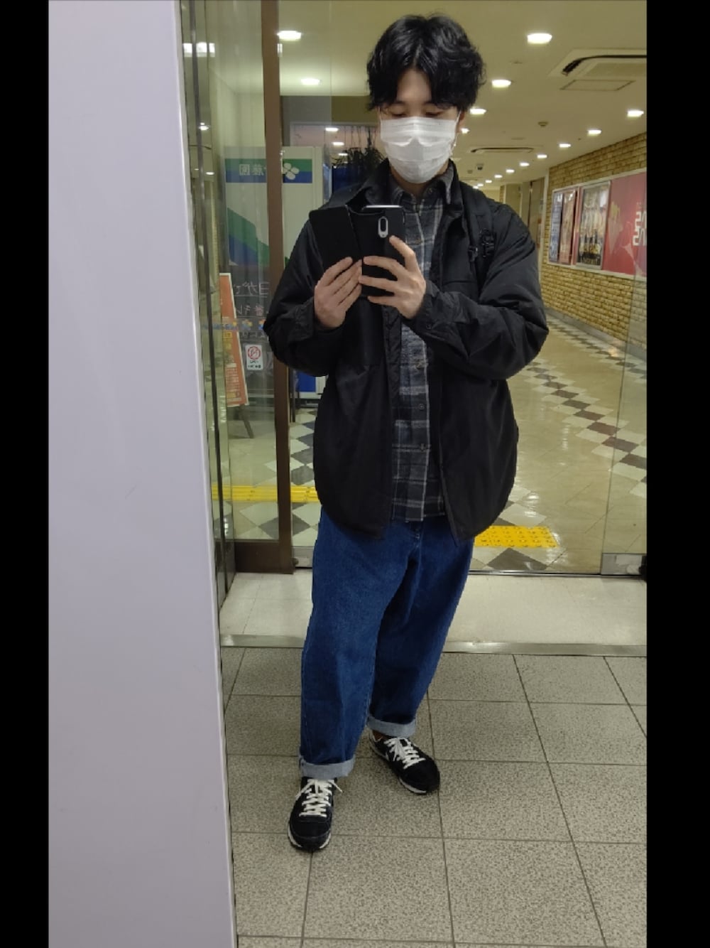 「NIKEのアイテム（スニーカー、ブラック系）」を使った、ひろさん（メンズ・168cm）の秋コーディネートの1枚目の写真