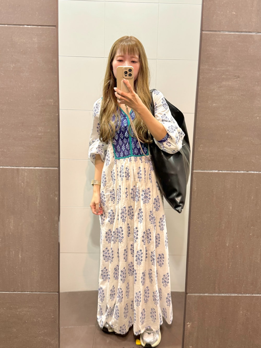 「淡色コーデ、低身長女子、柄ワンピース、ワンピース、秋冬コーデ」｜「NE QUITTEZ PAS!の＜ne Quittez pas＞エスニック コンビ ワンピース -ウォッシャブル-（ワンピース、ホワイト系）」を使った、kさん（レディース・150cm）の秋コーディネートの1枚目の写真
