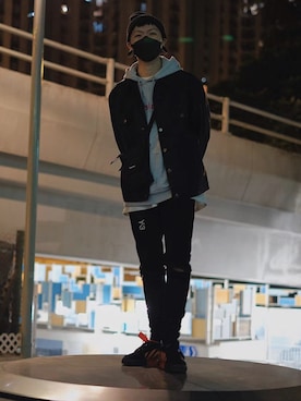 「VANS（バンズ）のアイテム（パンツ）」を使った、伊杰さん（メンズ・175cm）の夏コーディネート
