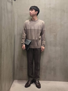 「アイテム（クラッチバッグ、グレー系）」を使った、駆さん（メンズ・166cm）の秋コーディネート
