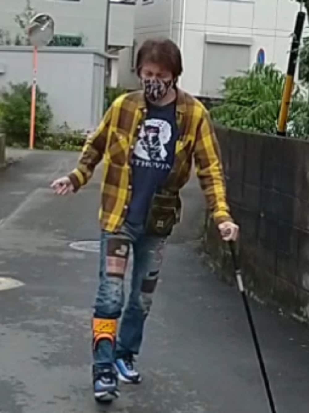 「ウォーキングスタイル」｜「A BATHING APEのとライバル柄（マスク、ベージュ系）」を使った、🤘hiroyuki🤘さん（メンズ・181cm）の秋コーディネートの1枚目の写真