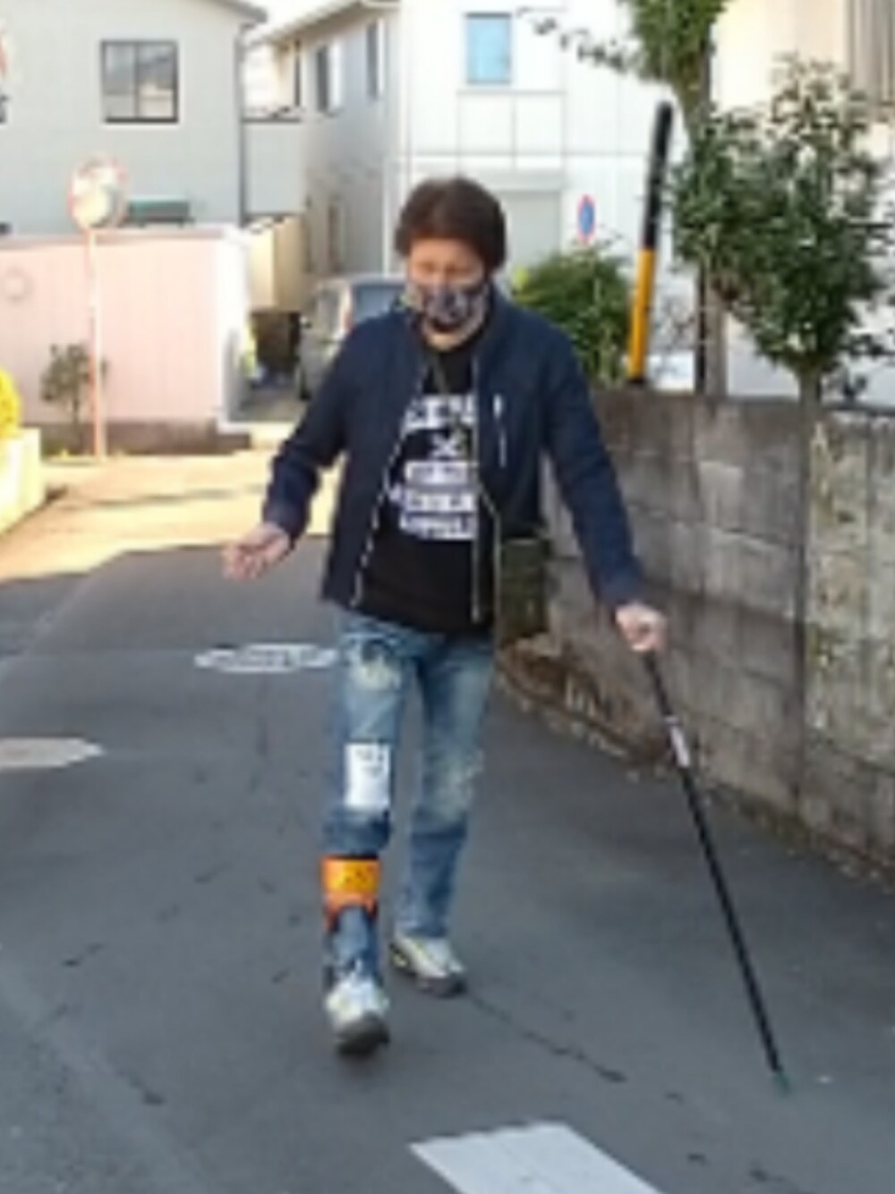 「ウォーキングスタイル」｜「A BATHING APEのとライバル柄（マスク、ベージュ系）」を使った、🤘hiroyuki🤘さん（メンズ・181cm）の冬コーディネートの1枚目の写真