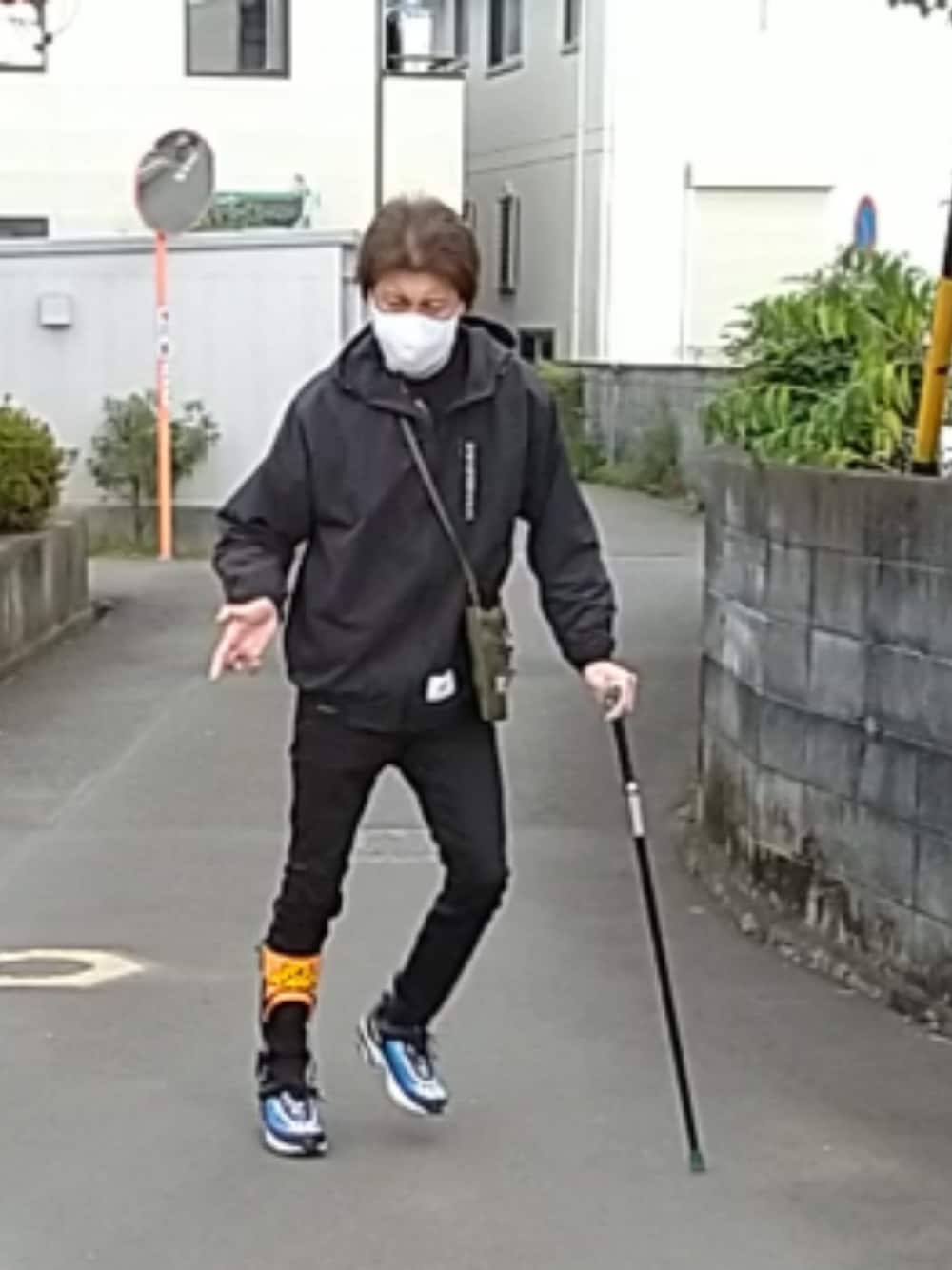 「ウォーキングスタイル」｜「WTAPSのダブルタップス（マスク、ホワイト系）」を使った、🤘hiroyuki🤘さん（メンズ・181cm）の冬コーディネートの1枚目の写真