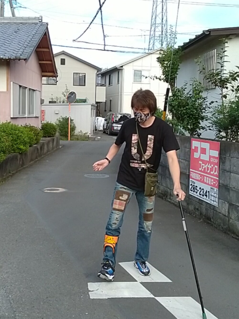 「ウォーキングスタイル」｜「A BATHING APEのとライバル柄（マスク、ベージュ系）」を使った、🤘hiroyuki🤘さん（メンズ・181cm）の秋コーディネートの1枚目の写真
