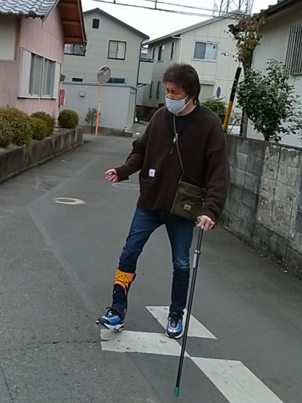 「ウォーキングスタイル」｜「WTAPSのダブルタップス（マスク、ホワイト系）」を使った、🤘hiroyuki🤘さん（メンズ・181cm）の冬コーディネートの1枚目の写真
