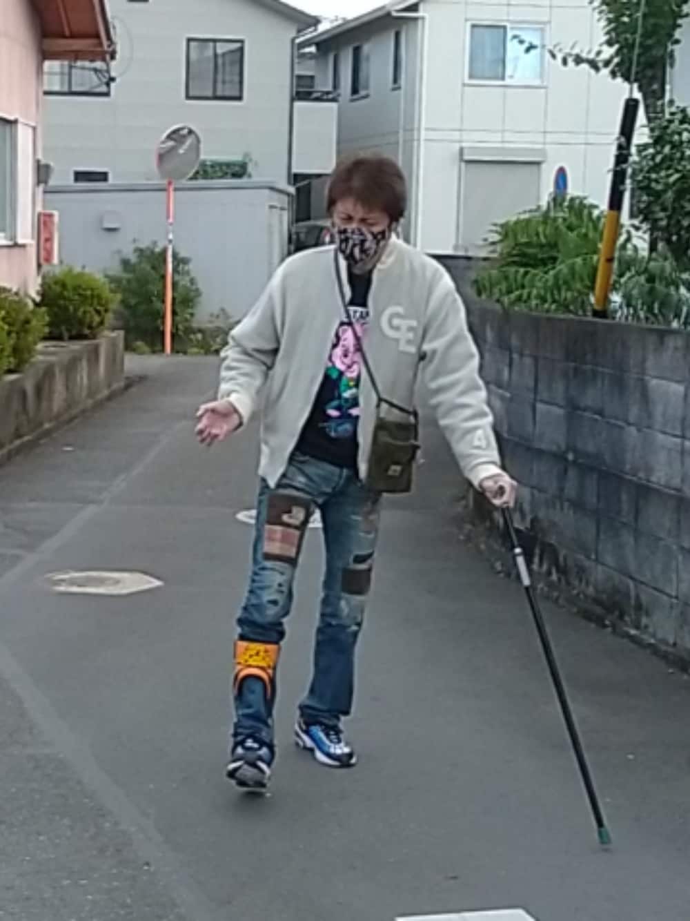 「ウォーキングスタイル」｜「A BATHING APEのとライバル柄（マスク、ベージュ系）」を使った、🤘hiroyuki🤘さん（メンズ・181cm）の秋コーディネートの1枚目の写真
