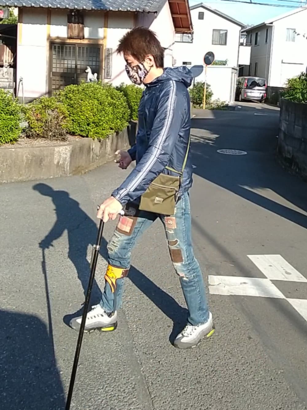 「ウォーキングスタイル」｜「A BATHING APEのとライバル柄（マスク、ベージュ系）」を使った、🤘hiroyuki🤘さん（メンズ・181cm）の秋コーディネートの1枚目の写真