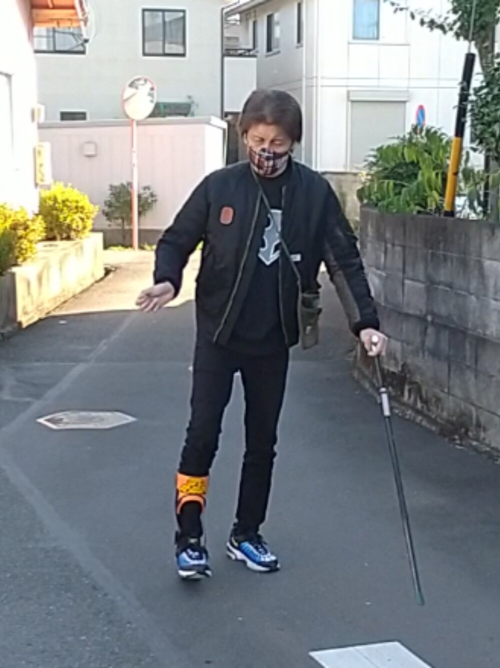 「ウォーキングスタイル」｜「WTAPSのアイテム（MA-1、ブラック系）」を使った、🤘hiroyuki🤘さん（メンズ・181cm）の冬コーディネートの1枚目の写真