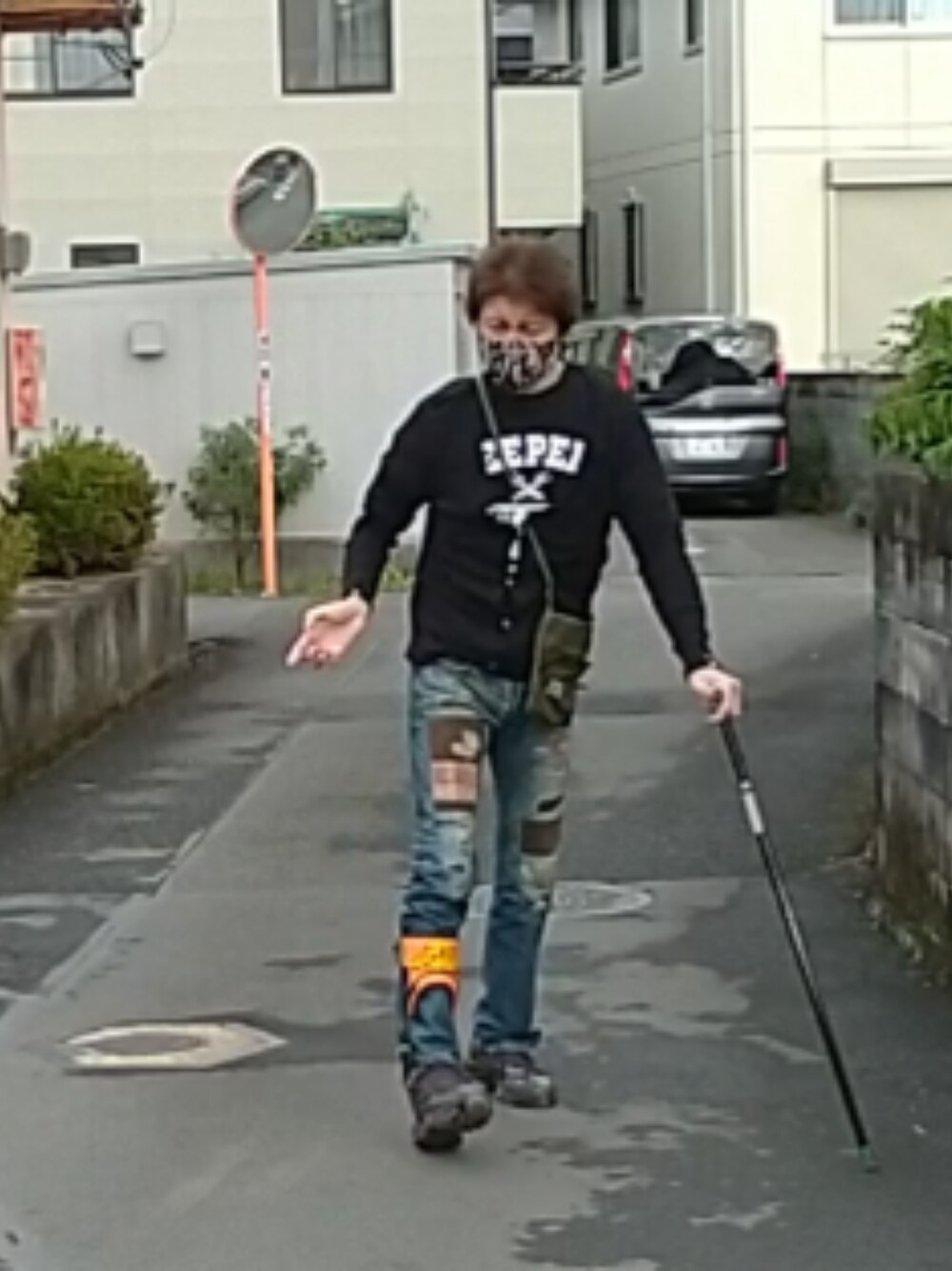「ウォーキングスタイル」｜「A BATHING APEのとライバル柄（マスク、ベージュ系）」を使った、🤘hiroyuki🤘さん（メンズ・181cm）の秋コーディネートの1枚目の写真