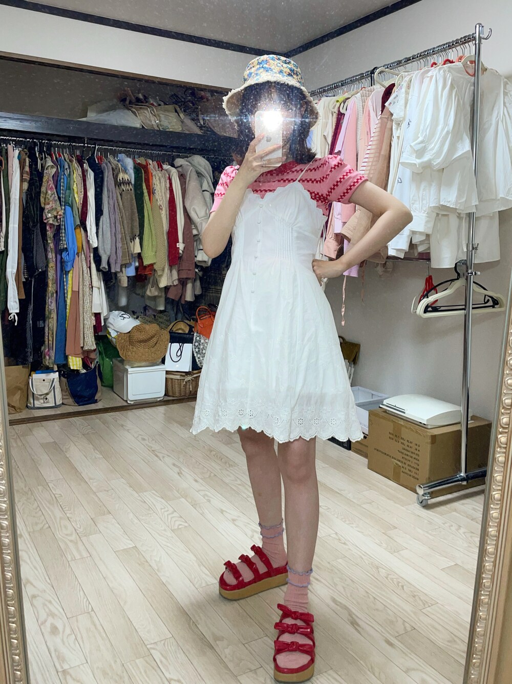 「カジュアルコーデ、カジュアルガーリー、今日のコーデ、お洒落さんとつながりたい、alleybywcloset、ワンピースコーデ」｜「dazzlinの【sw】コットンレースキャミワンピース（ワンピース/ドレス、ホワイト系）」を使った、yuk.さん（レディース・156cm）の夏コーディネートの1枚目の写真