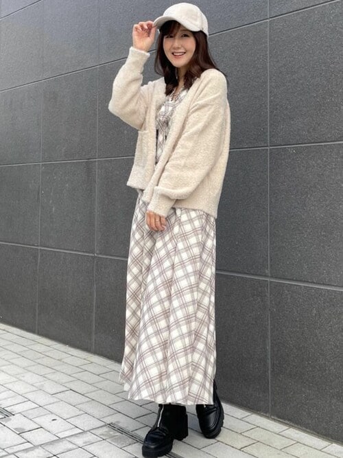 カーディガン/ボレロを使った「チェック柄ワンピース」の人気