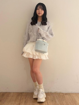 「MAJESTIC LEGON（マジェスティックレゴン）の裾レースバルーンミニスカパン（スカート、ホワイト系）」を使った、れいなさん（レディース・156cm）の秋コーディネート