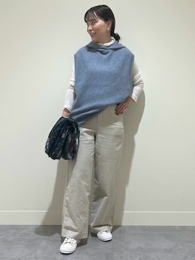 「アイテム（ストール/ショール、グレー系）」を使った、manamiさん（レディース・156cm）の秋コーディネート