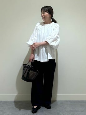 「アイテム（かごバッグ）」を使った、manamiさん（レディース・156cm）の春コーディネート