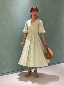 ソフトリネンパフフレア ワンピースを使った人気ファッション