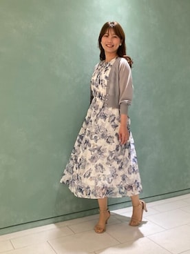 「フラワープリント」｜「アイテム（カーディガン/ボレロ）」を使った、a_moriさん（レディース・162cm）の春コーディネート