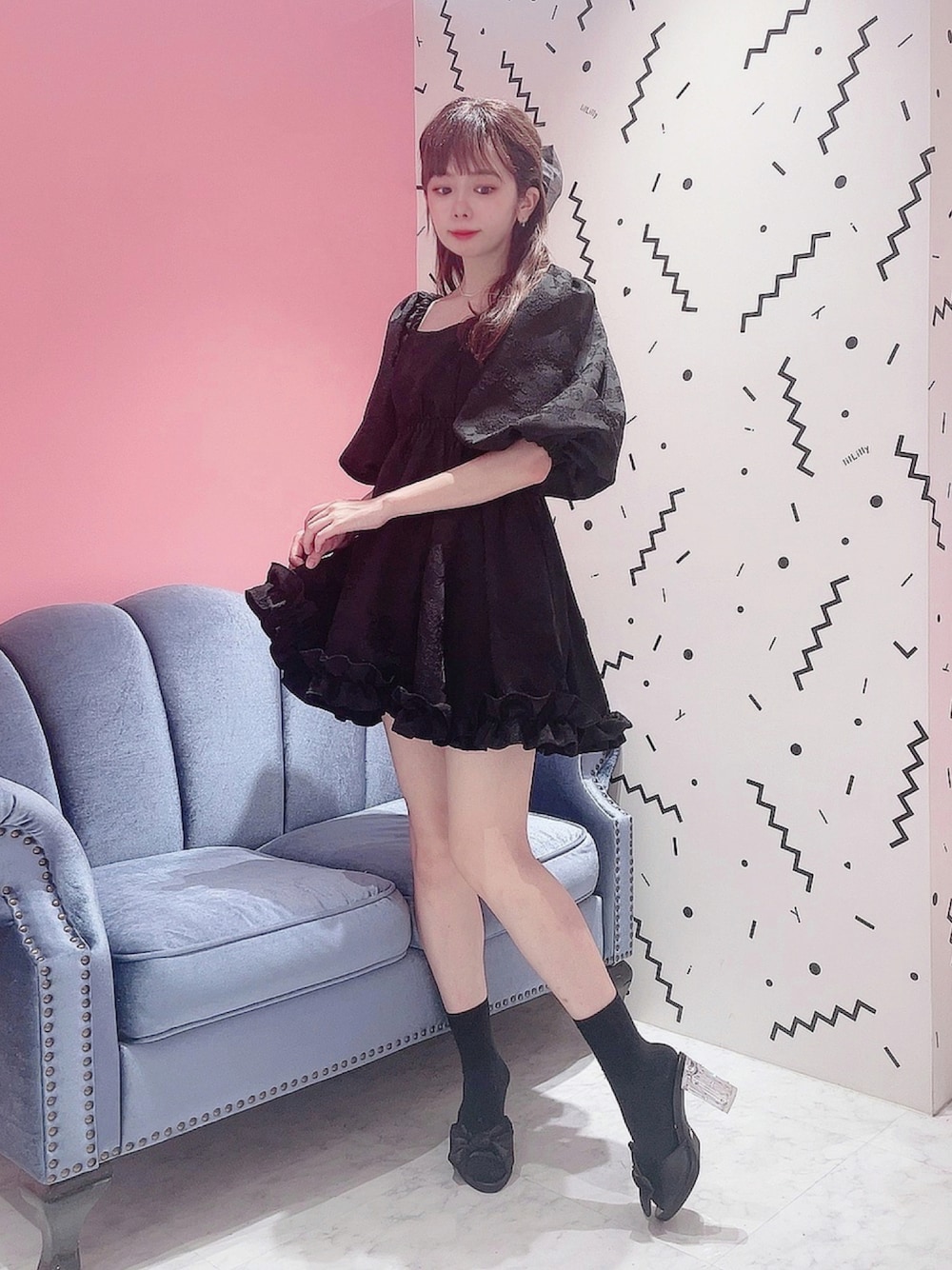 「PAINのフラワージャガードパフチュニック（ワンピース、ブラック系）」を使った、mayuさん（レディース・160cm）の夏コーディネートの1枚目の写真