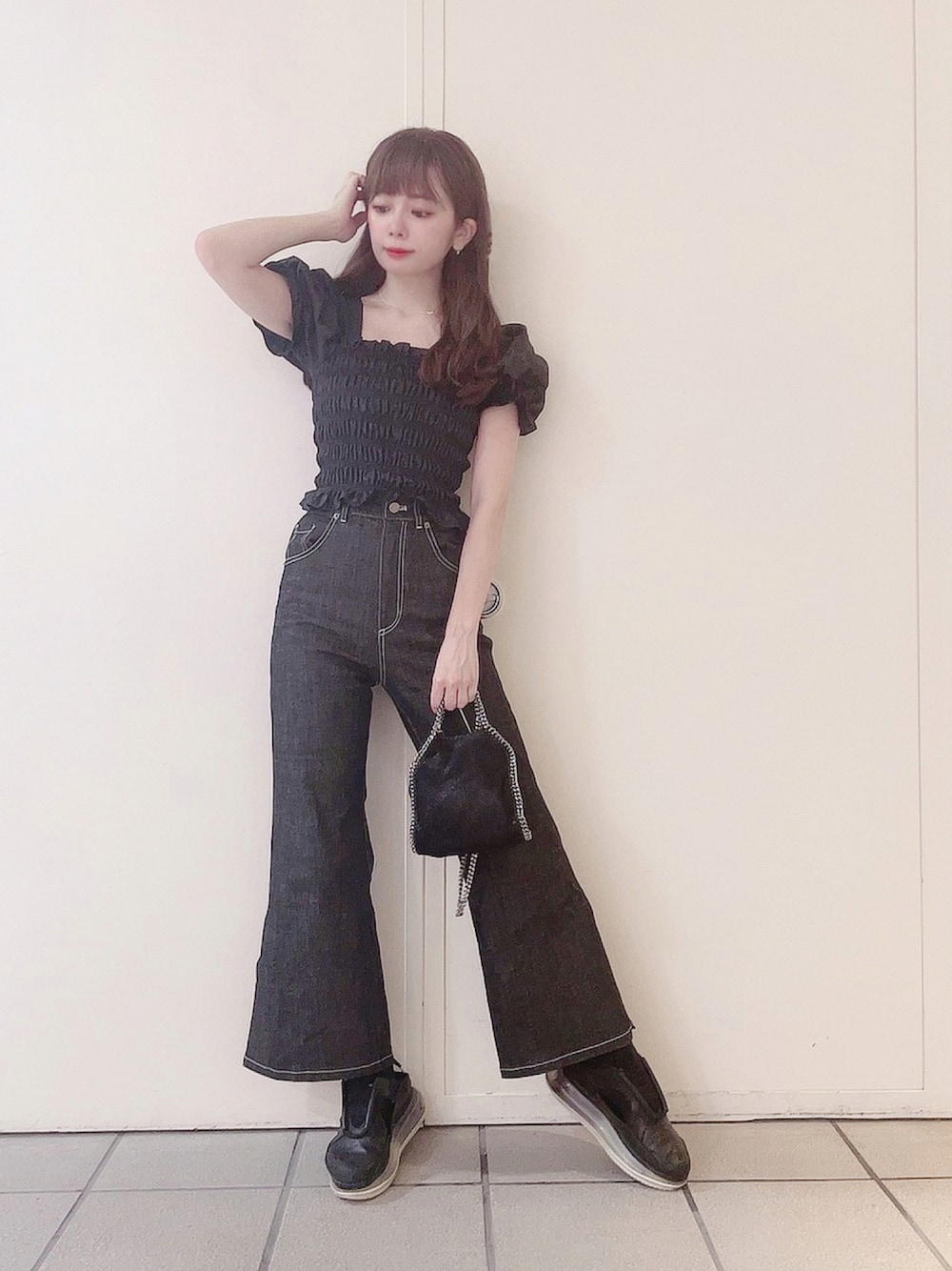 「STELLA McCARTNEYの【STELLA McCARTNEY】 ステラ マッカートニー Mini Tote Shaggy Deer Falabella 371223 W9132（トートバッグ、ブラック系）」を使った、mayuさん（レディース・160cm）の夏コーディネートの1枚目の写真