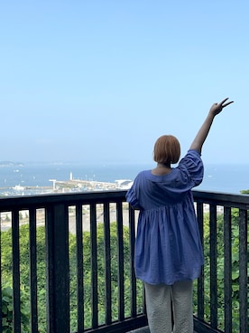 「アイテム（スニーカー、グレー系）」を使った、amerieeeさん（レディース・163cm）の夏コーディネート