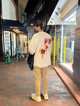 「surt（サート）のアイテム（チノパンツ）」を使った、Renさん（メンズ・182cm）の春コーディネート