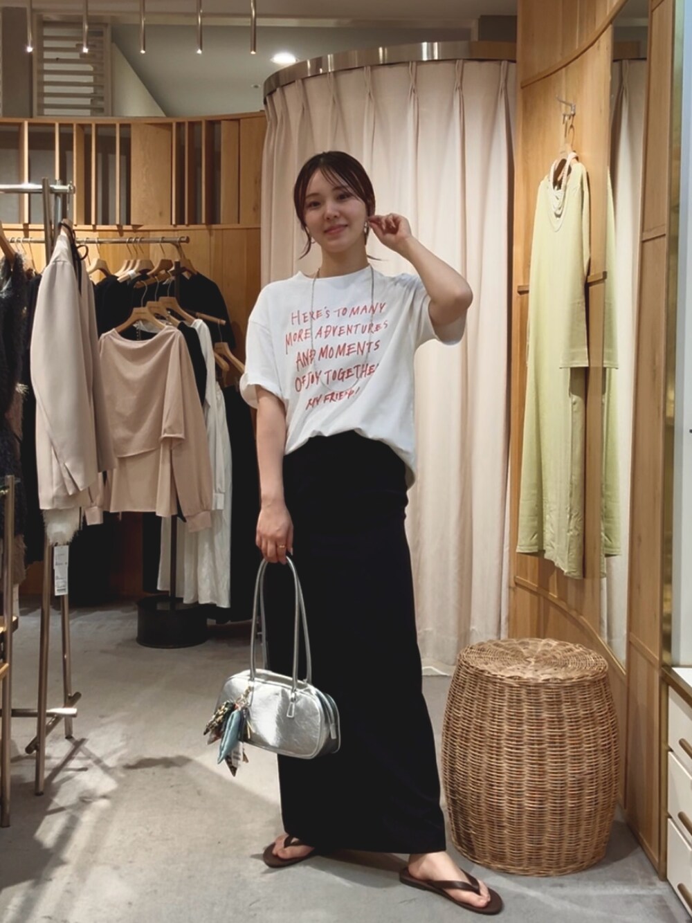 tシャツ 「コーデのアクセントに」rakugaki ロゴTee レディース セール】《コーデのアクセントに》rakugaki ロゴTee（Tシャツ
