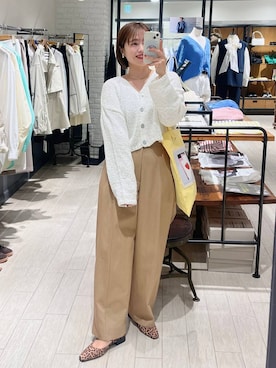 「A part by（アパートバイ）のニドムコクーンパンツ（チノパンツ、ブラウン系）」を使った、maruさん（レディース・158cm）の春コーディネート